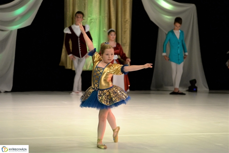 A Qn-Balett évzáró vizsgaelőadásából