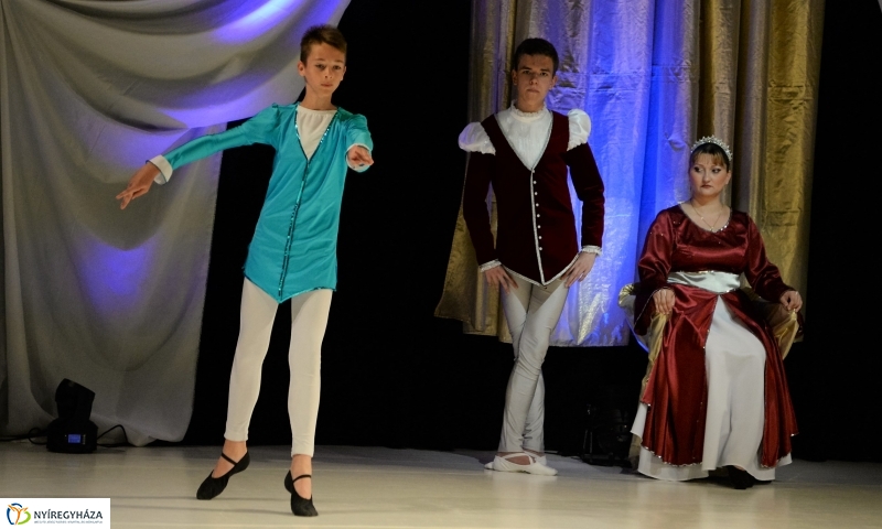 A Qn-Balett évzáró vizsgaelőadásából