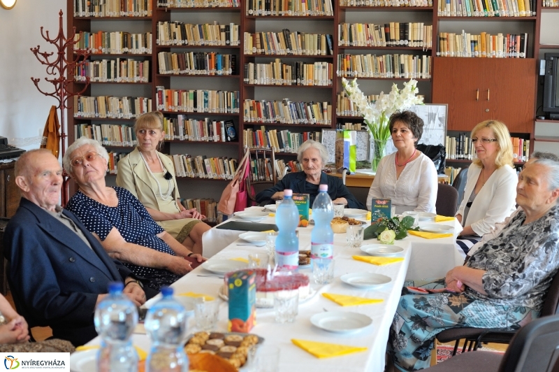 Szépkorú köszöntése - Farkas Miklósné