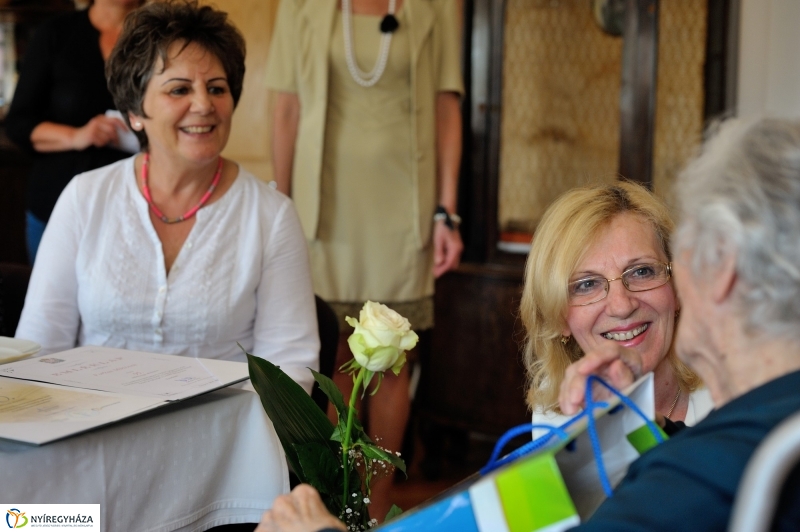 Szépkorú köszöntése - Farkas Miklósné