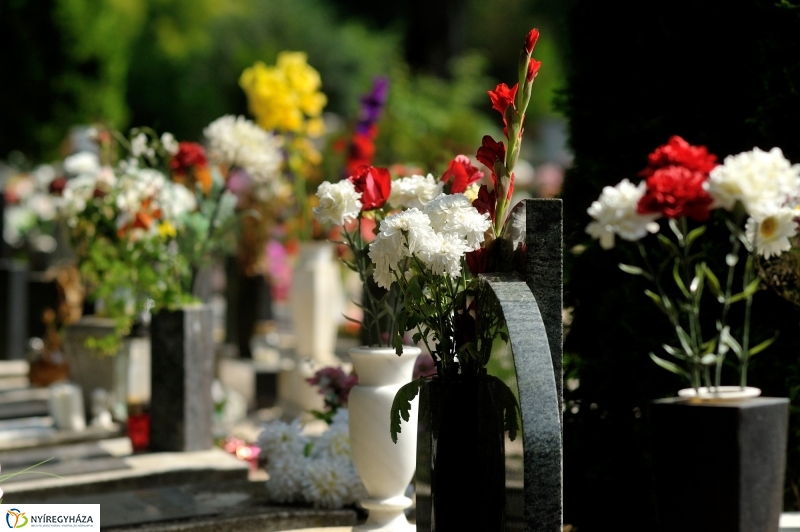 Járőrözés a temetőben