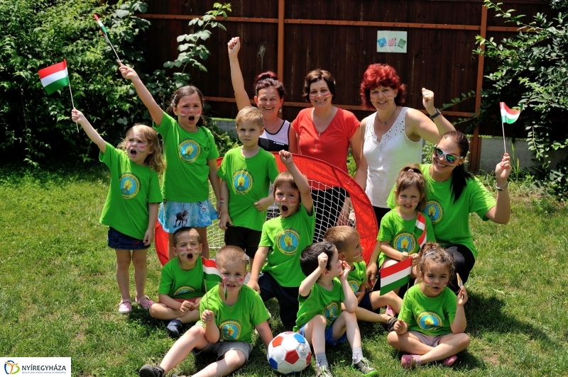 A Mustármagosok is Foci EB lázban vannak