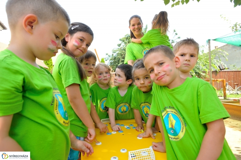 A Mustármagosok is Foci EB lázban vannak