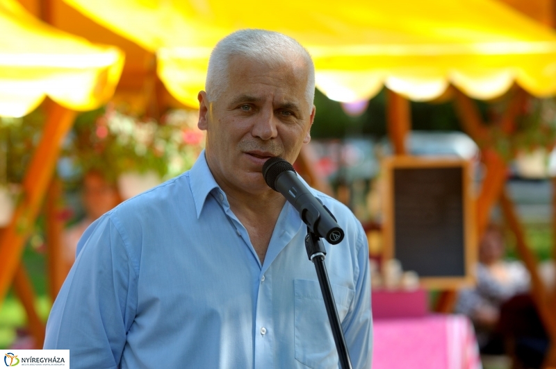 Megnyitották a Sóstói Piacot