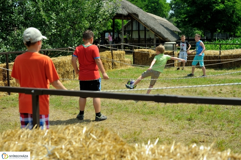 Napközis tábor a múzeumfaluban