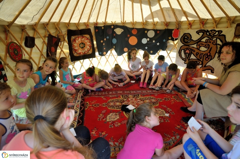 Napközis tábor a múzeumfaluban