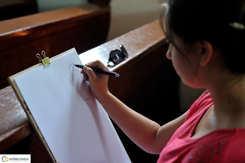 Művészi rajzolók a múzeumfaluban