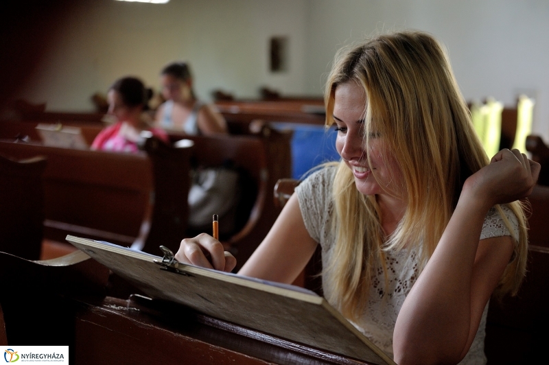 Művészi rajzolók a múzeumfaluban