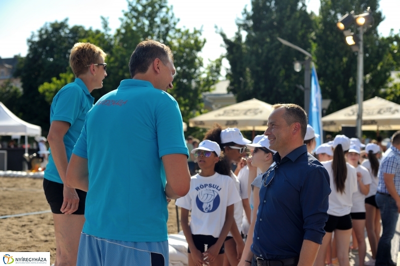 5. amatőr strandröplabda verseny a belvárosban