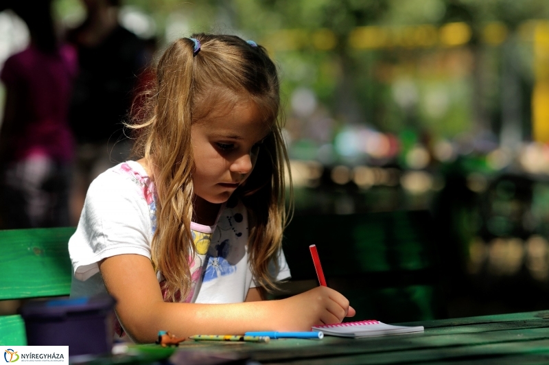 Kis Vakond táborozás