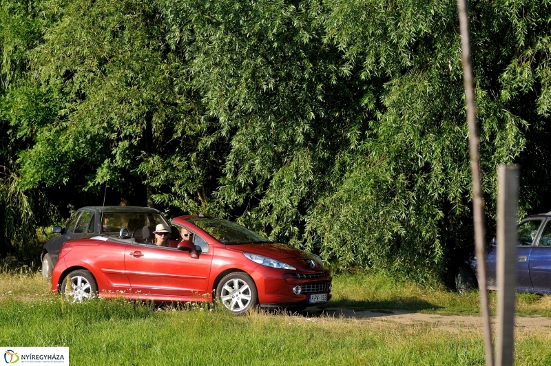 Vasárnap délután Sóstón