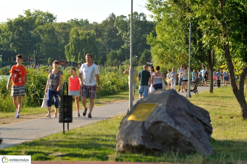 Vasárnap délután Sóstón