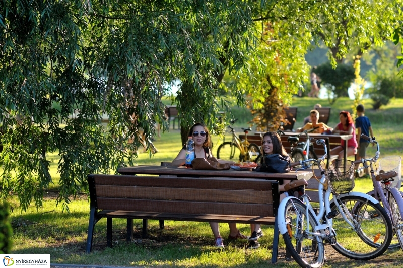 Vasárnap délután Sóstón