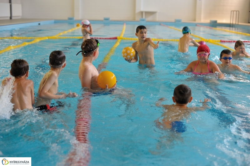 Úszótábor az Arany iskolában