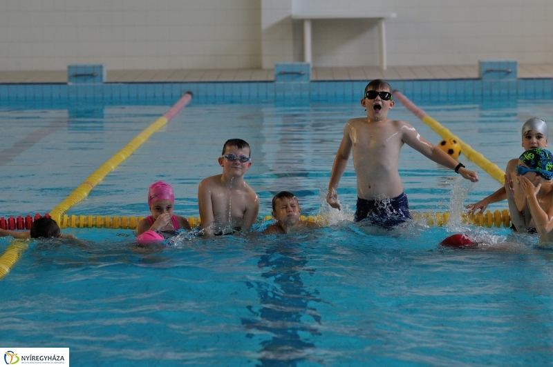 Úszótábor az Arany iskolában