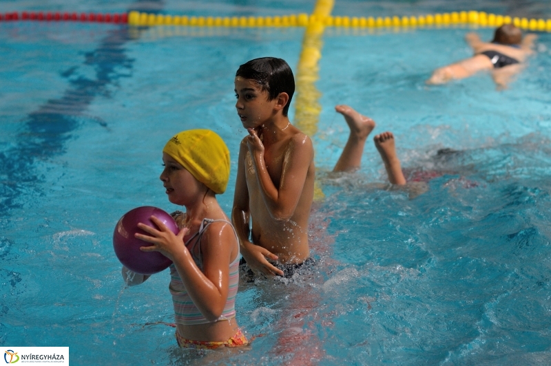 Úszótábor az Arany iskolában