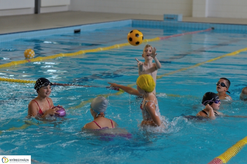 Úszótábor az Arany iskolában