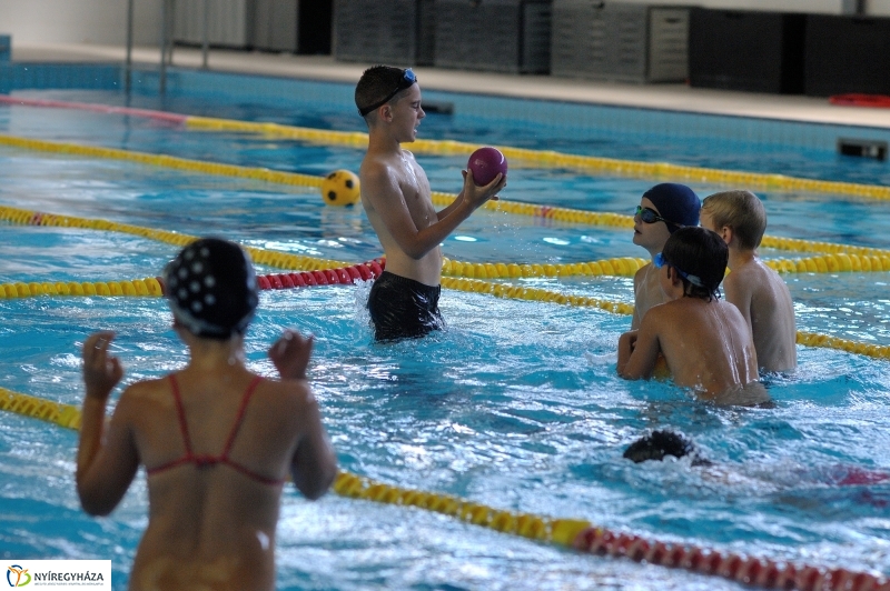 Úszótábor az Arany iskolában