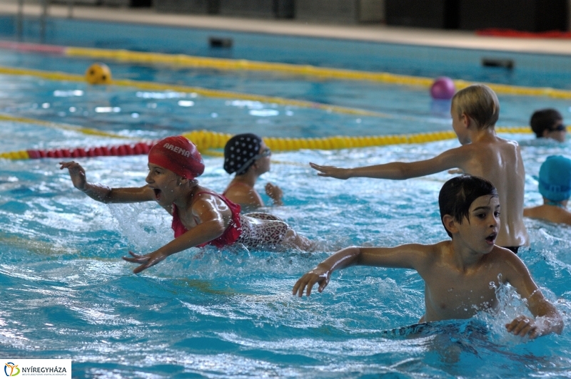 Úszótábor az Arany iskolában