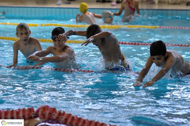 Úszótábor az Arany iskolában