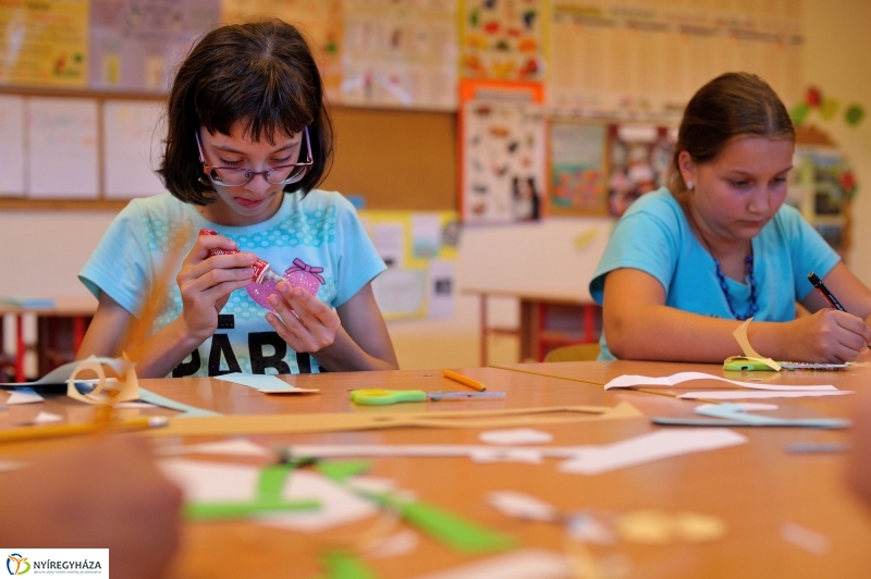 Táborozás a szőlőskerti iskolában