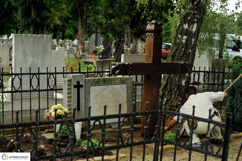 Felújították Jósa András síremlékét