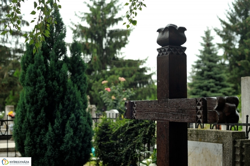 Felújították Jósa András síremlékét