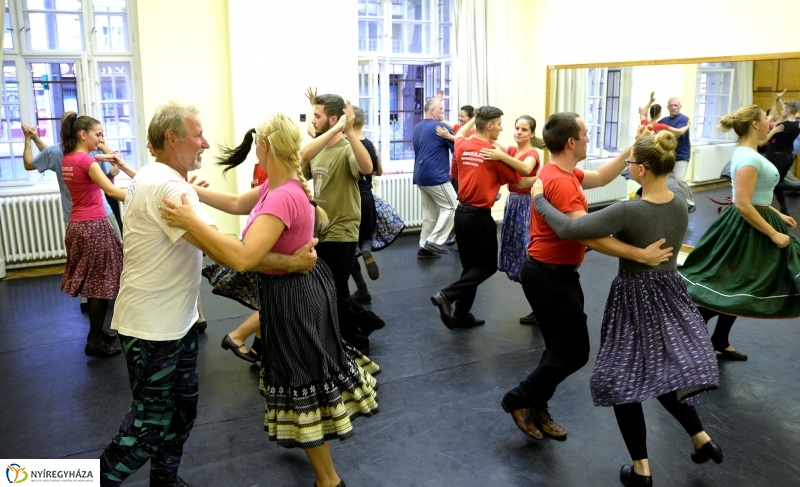 Megkezdődtek a Tirpák Lakodalmas táncpróbái