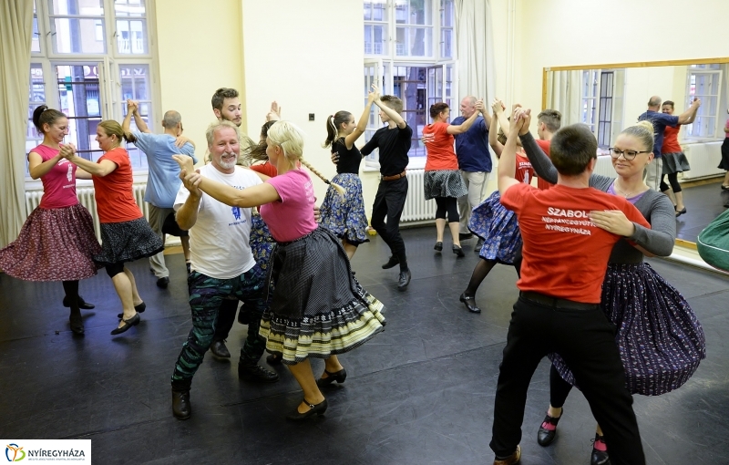 Megkezdődtek a Tirpák Lakodalmas táncpróbái