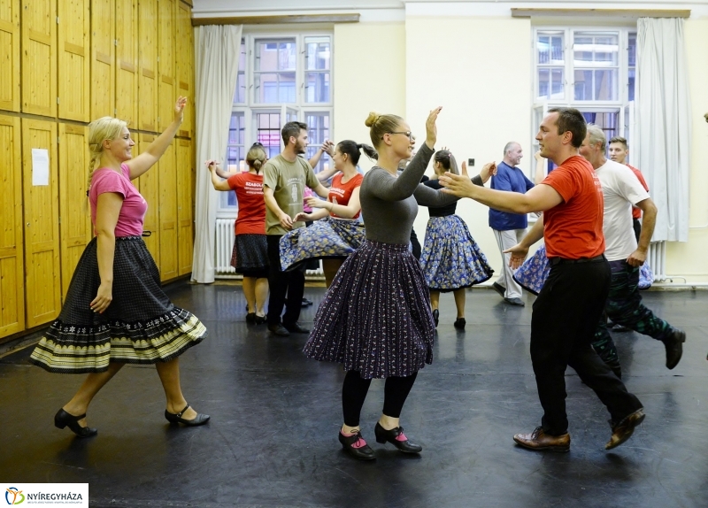 Megkezdődtek a Tirpák Lakodalmas táncpróbái