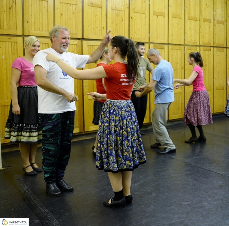 Megkezdődtek a Tirpák Lakodalmas táncpróbái