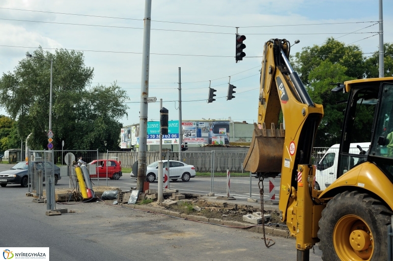 Nyírtávhő - csővezetékek cseréje a Mező utcán