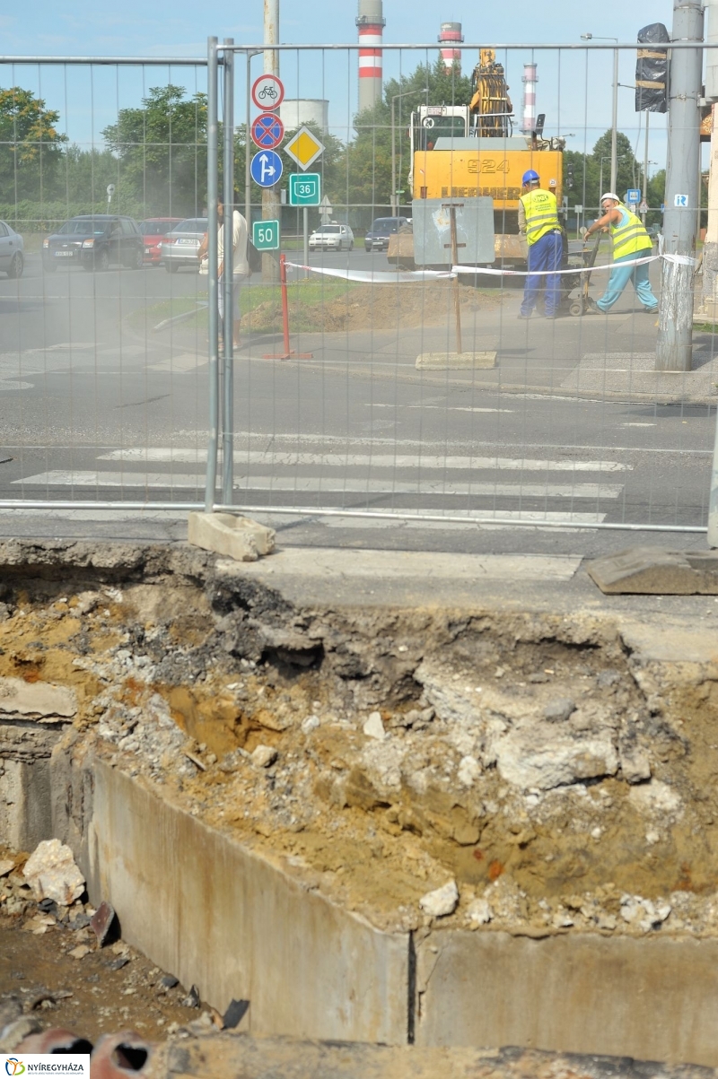 Nyírtávhő - csővezetékek cseréje a Mező utcán