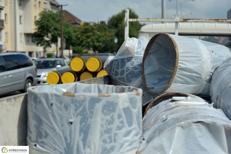 Nyírtávhő - csővezetékek cseréje a Mező utcán
