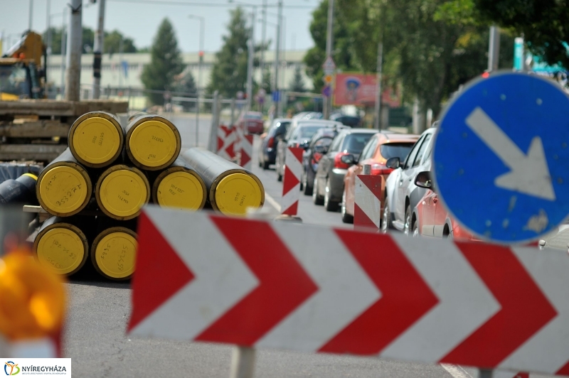 Nyírtávhő - csővezetékek cseréje a Mező utcán