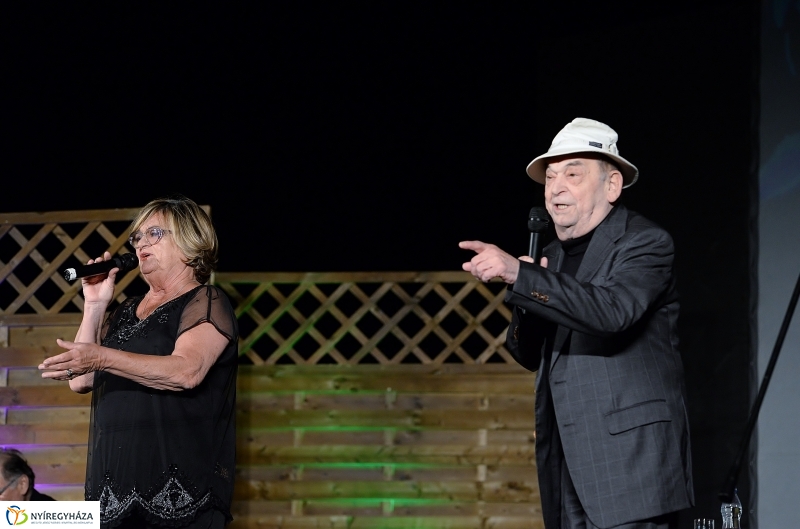Bogrogi Gyula-Voith Ági a Mandala Dalszínház Színpadán