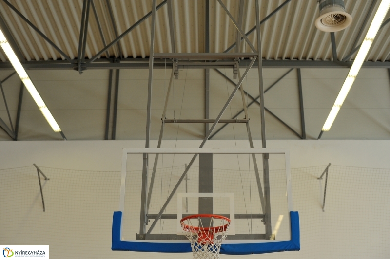 Megújult a Zrínyi gimi tornacsarnoka a Tiszavasvári úton