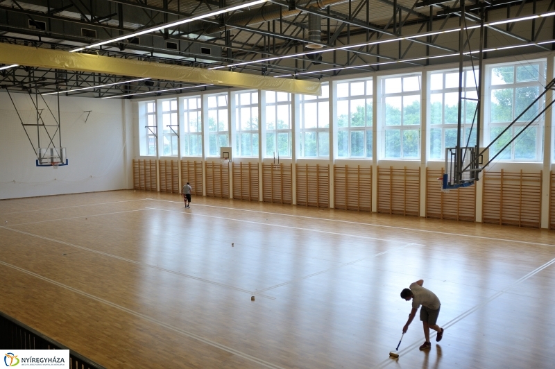 Megújult a Zrínyi gimi tornacsarnoka a Tiszavasvári úton