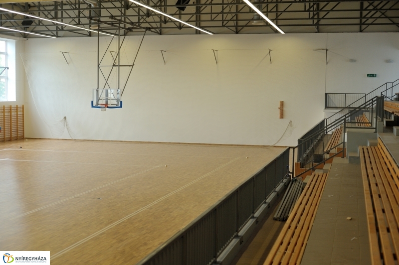 Megújult a Zrínyi gimi tornacsarnoka a Tiszavasvári úton