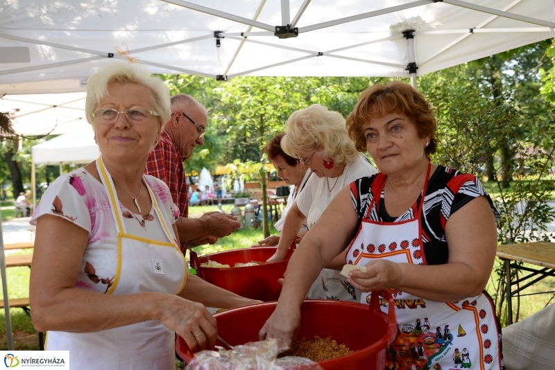 Barkács-bogrács főzőverseny a Krúdy sétányon