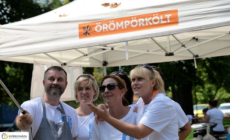 Barkács-bogrács főzőverseny a Krúdy sétányon