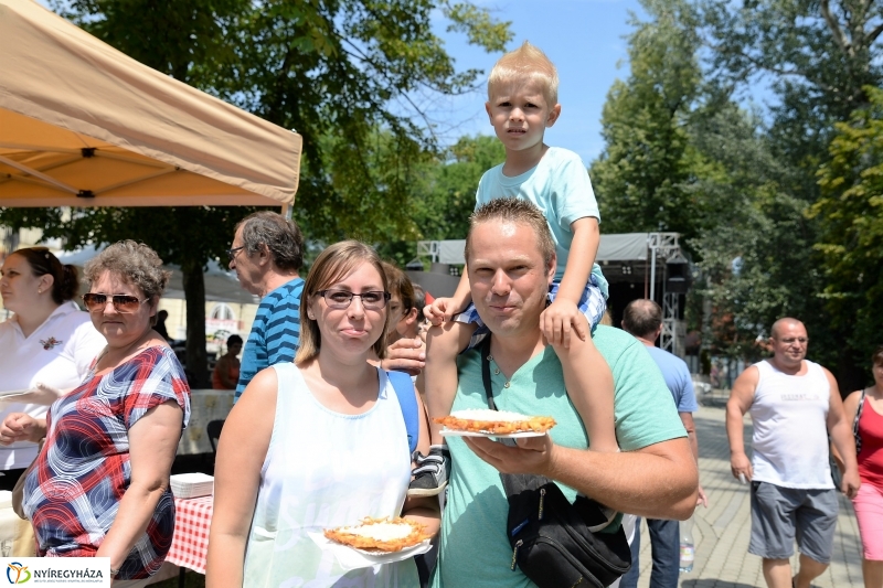 Barkács-bogrács főzőverseny a Krúdy sétányon