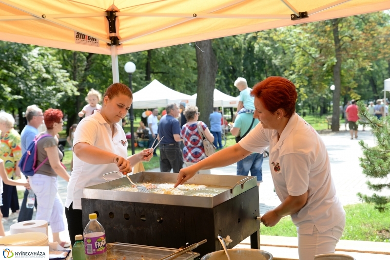 Barkács-bogrács főzőverseny a Krúdy sétányon