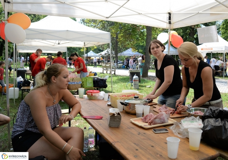 Barkács-bogrács főzőverseny a Krúdy sétányon