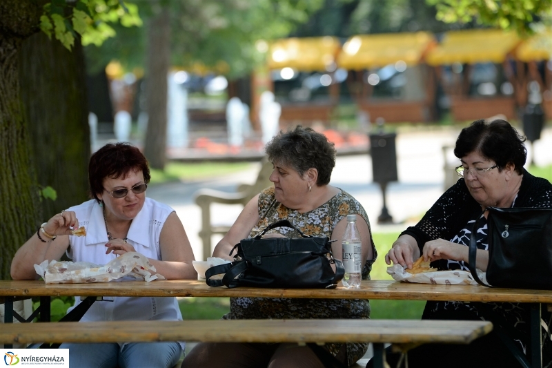 Barkács-bogrács főzőverseny a Krúdy sétányon
