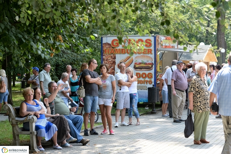 Barkács-bogrács főzőverseny a Krúdy sétányon