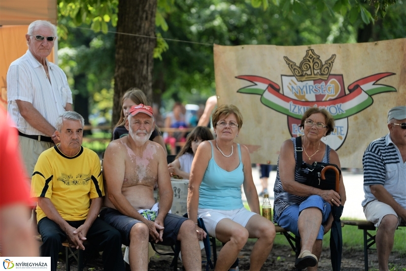 Barkács-bogrács főzőverseny a Krúdy sétányon