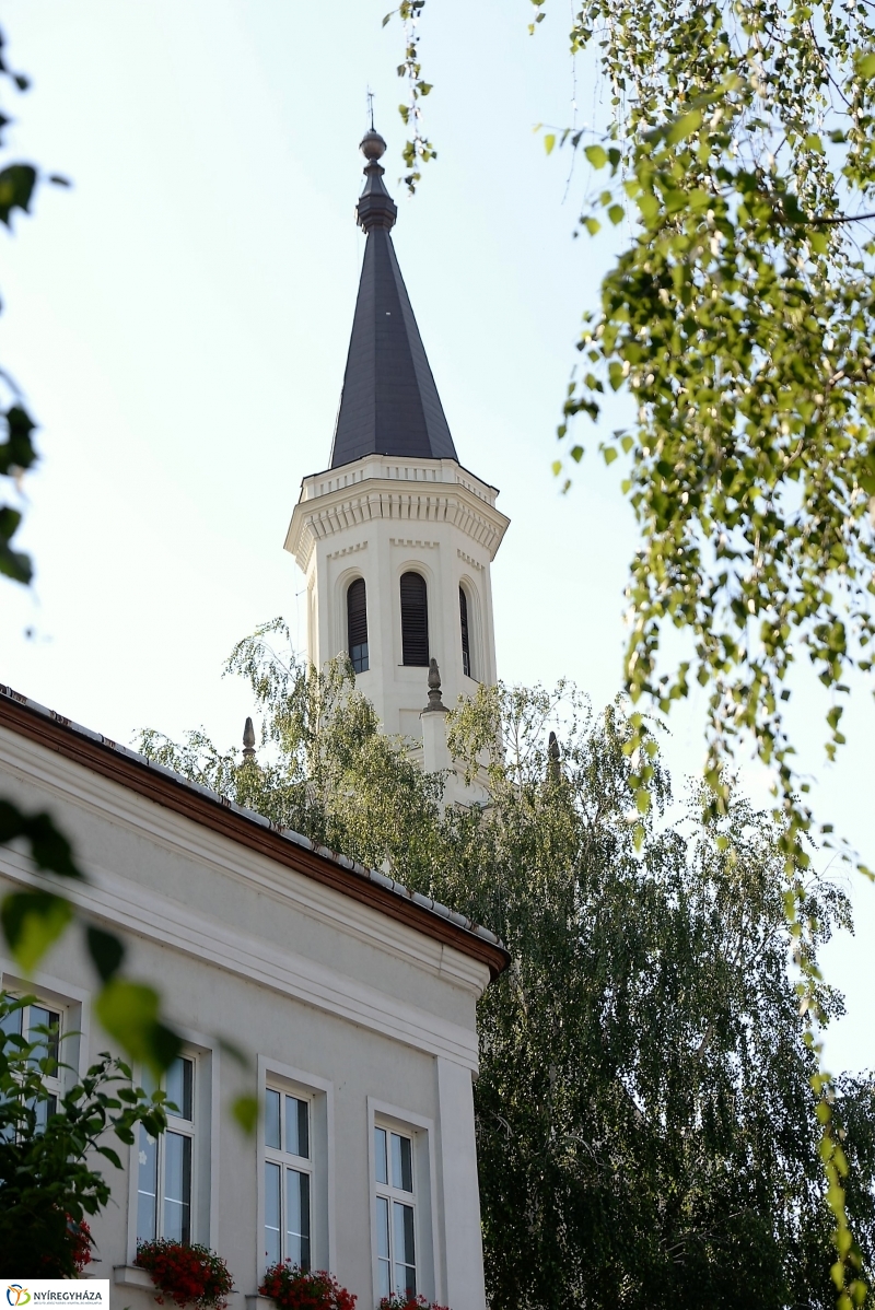 Nyári virágos belváros