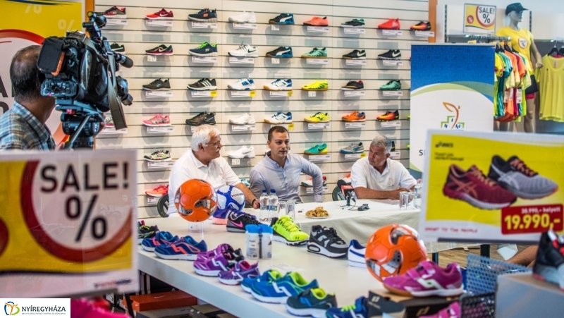 Támogatás az INTERSPORT-tól