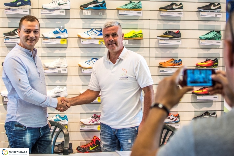 Támogatás az INTERSPORT-tól